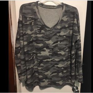 🎈SALE🎈👚#15.CAMO PRINT TOP👚